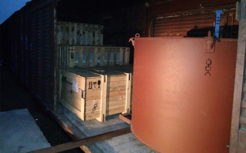 Прием и отправка грузов в крытых вагонах